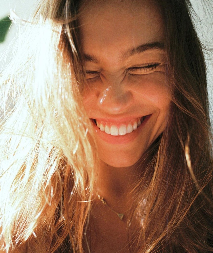 Alexis Ren