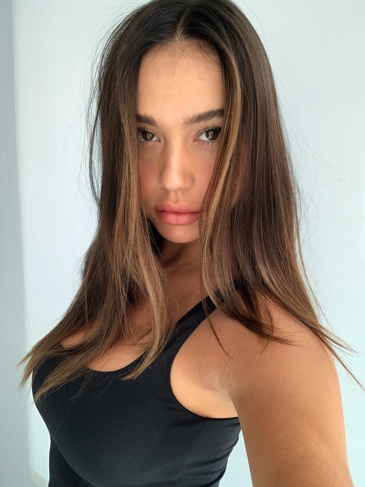 Alexis Ren Alexis Ren