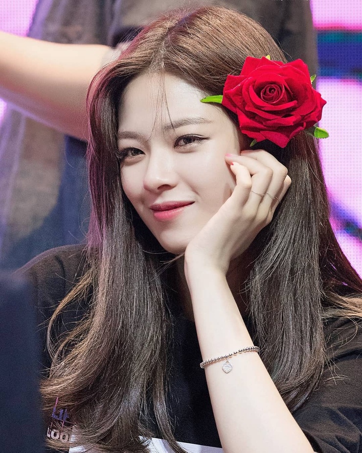 Yoo Jeong Yeon Yoo Jeong Yeon