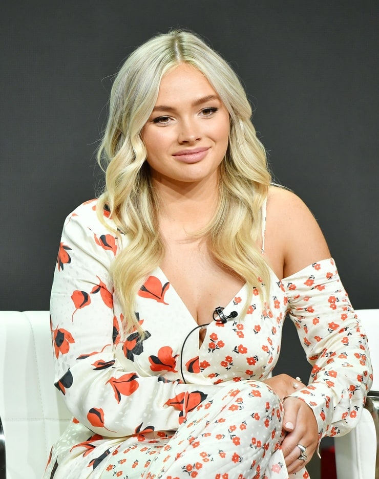 Natalie Alyn Lind