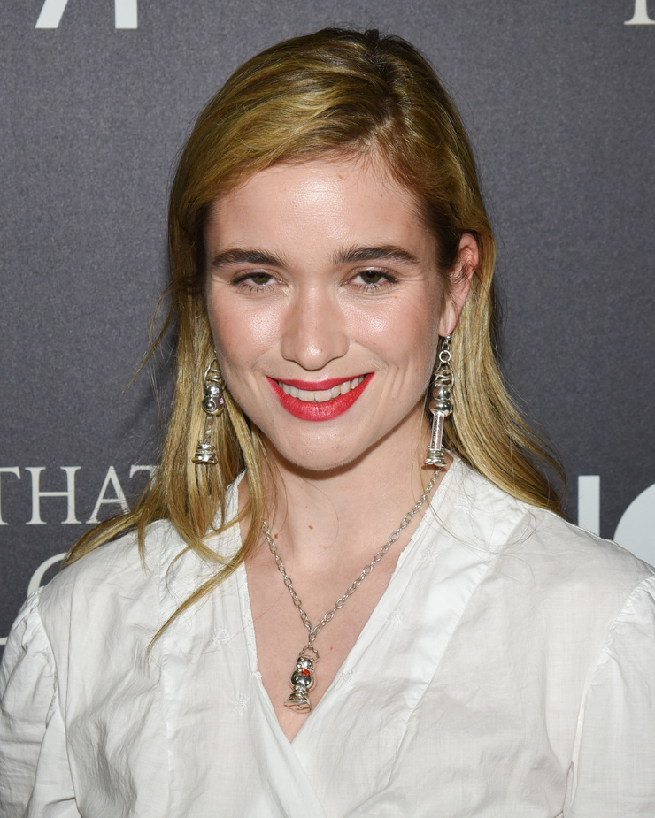 Alice Englert Alice Englert