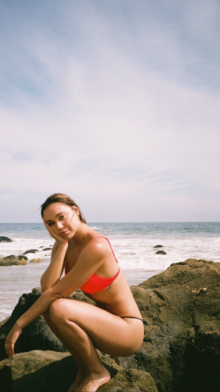 Alexis Ren