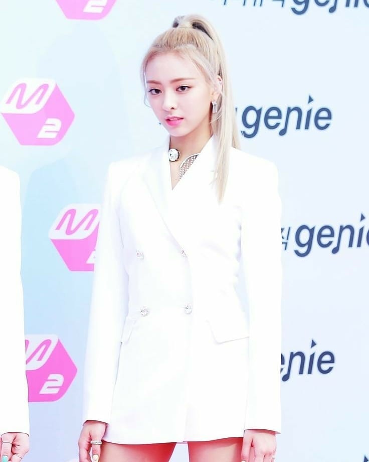 Yuna (ITZY)