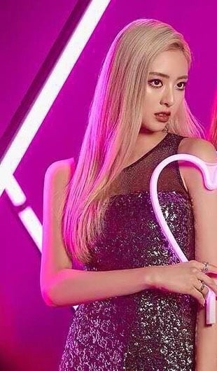 Yuna (ITZY) Yuna (ITZY)