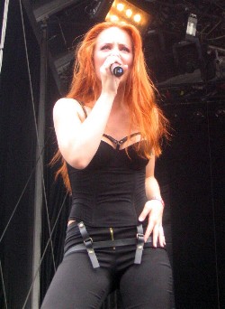 Picture of Simone Simons