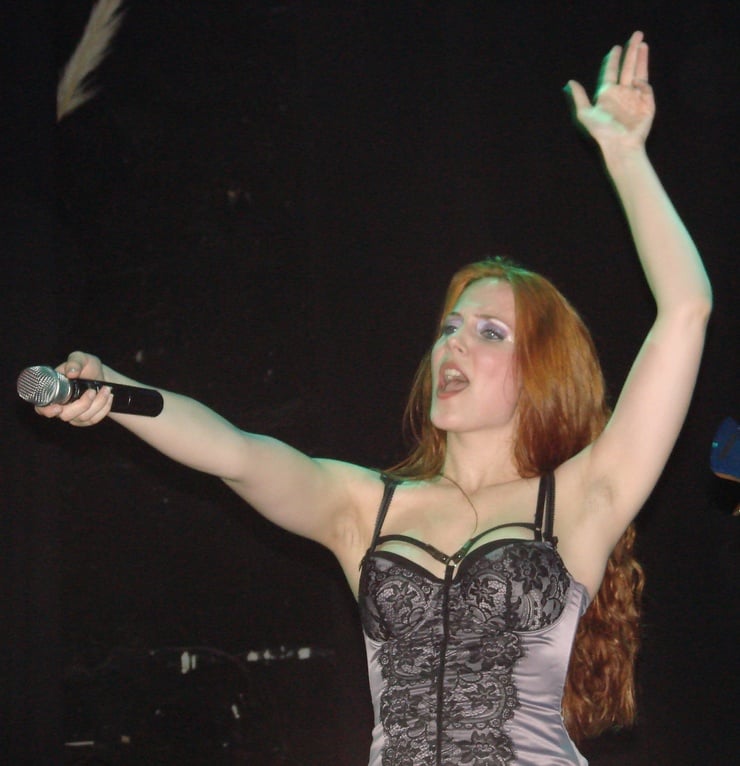 Simone Simons