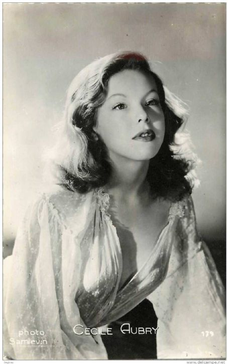 Cécile Aubry