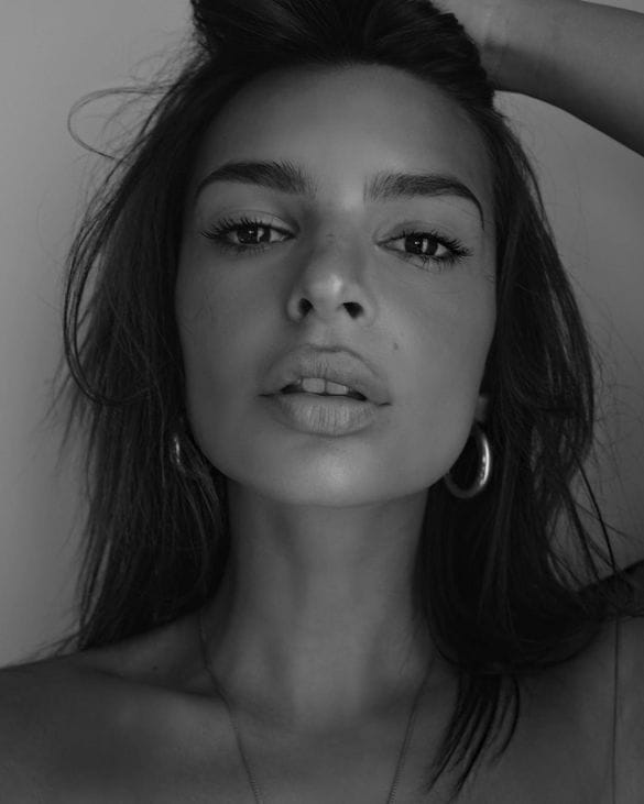 Picture of Emily Ratajkowski