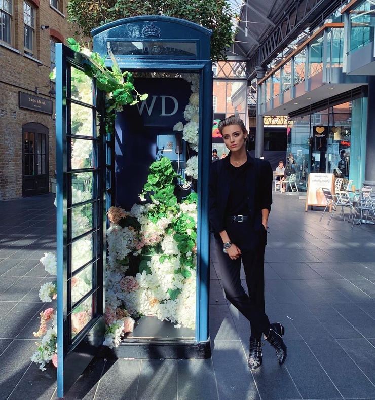Wallis Day Wallis Day