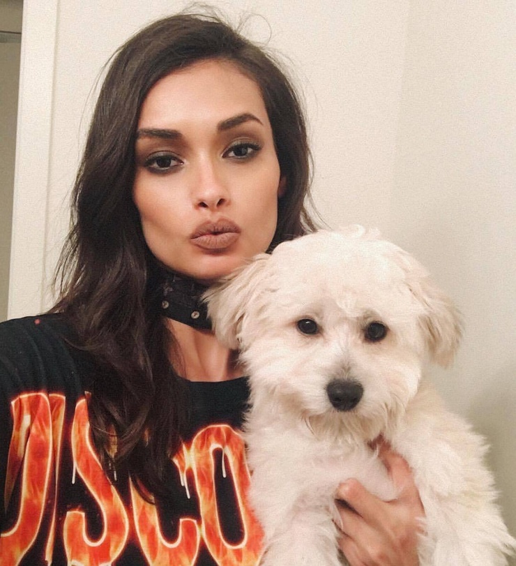 Gizele Oliveira Gizele Oliveira