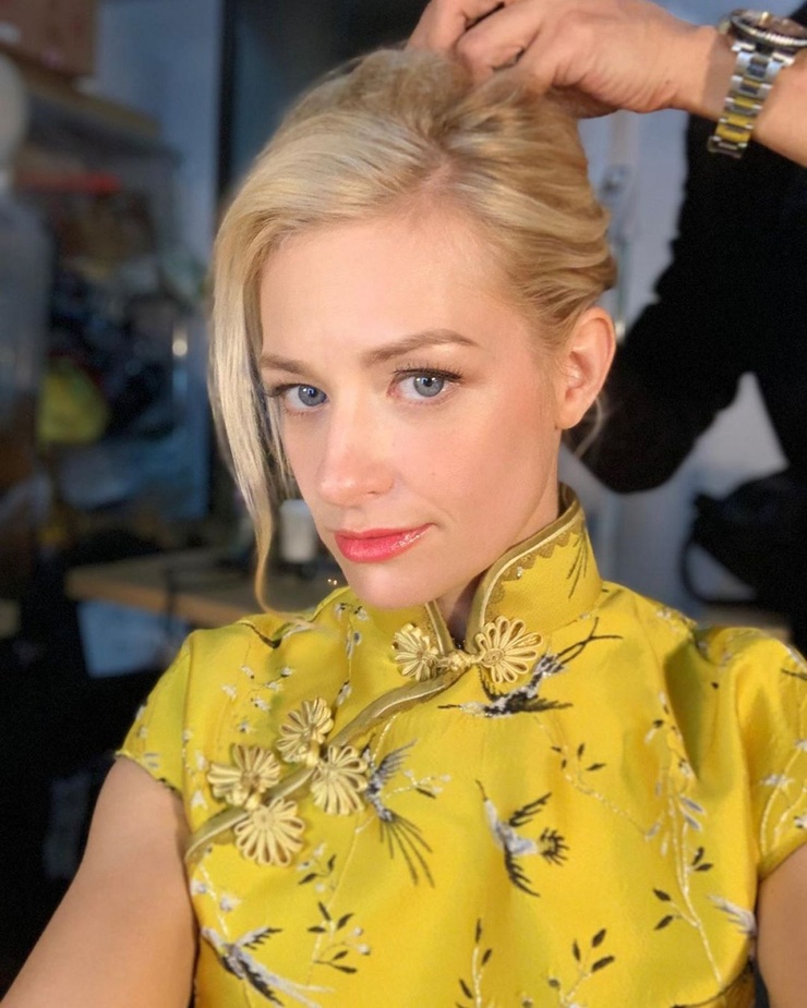 Beth Behrs Beth Behrs