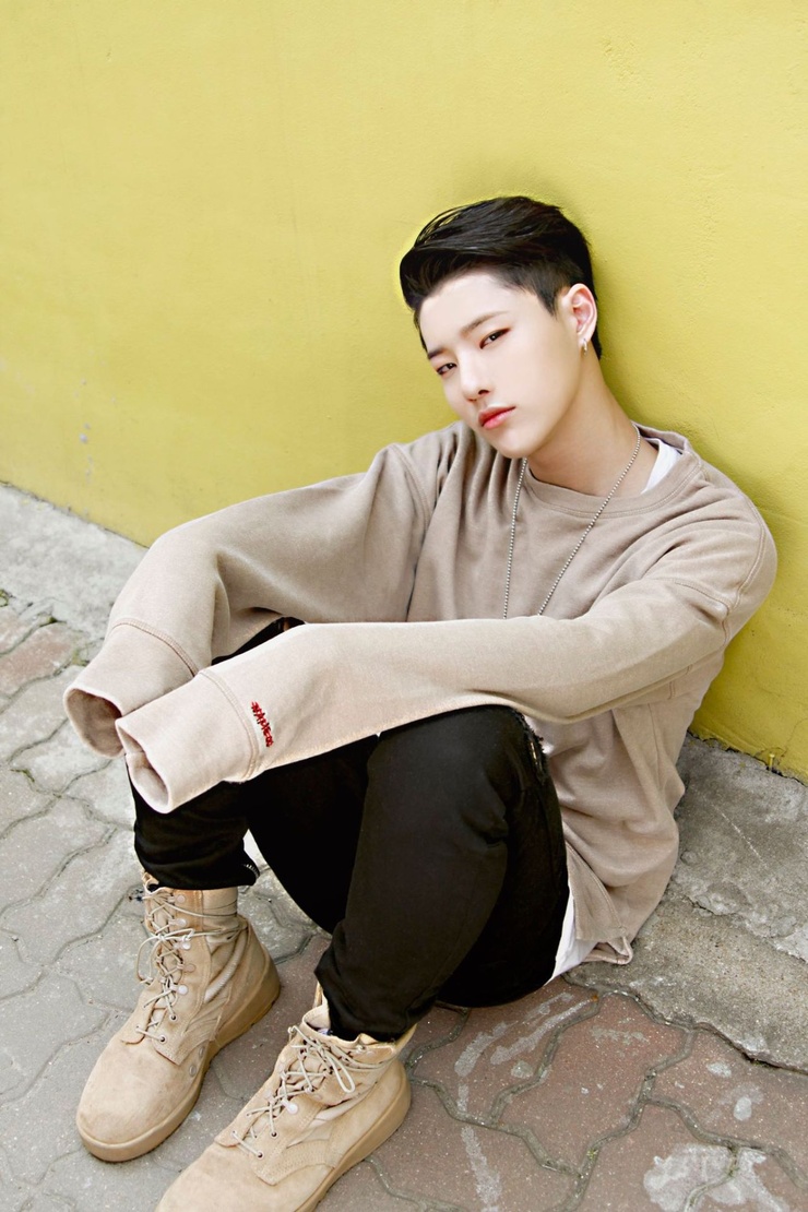 Seungyoun (UNIQ)