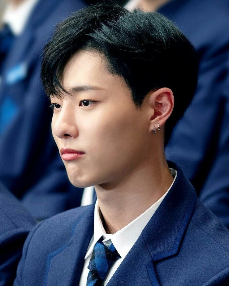 Seungyoun (UNIQ)