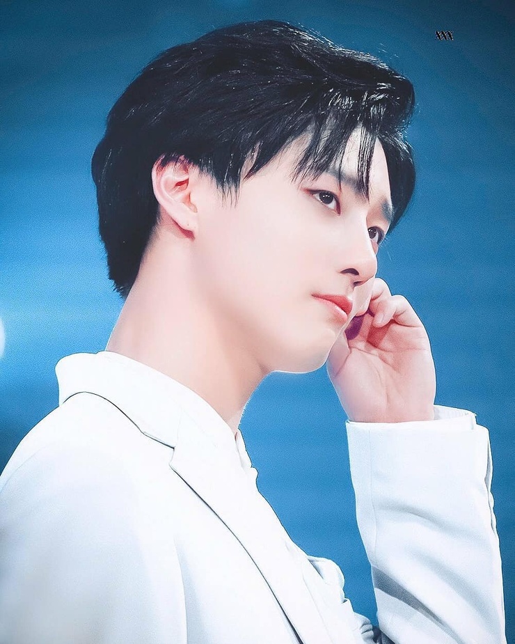 Seungyoun (UNIQ)