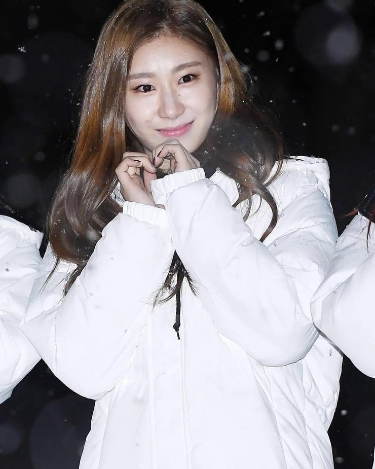 Chaeryeong Chaeryeong