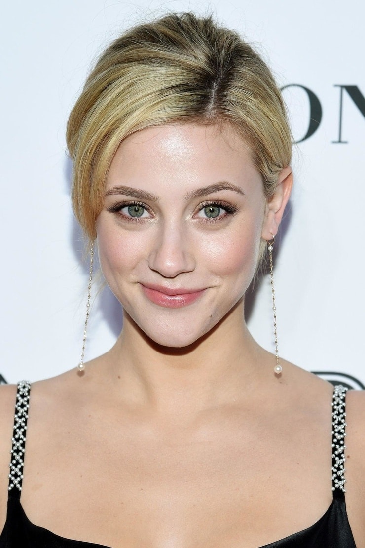 Lili Reinhart