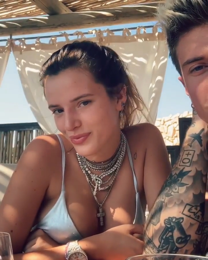 Bella Thorne Bella Thorne