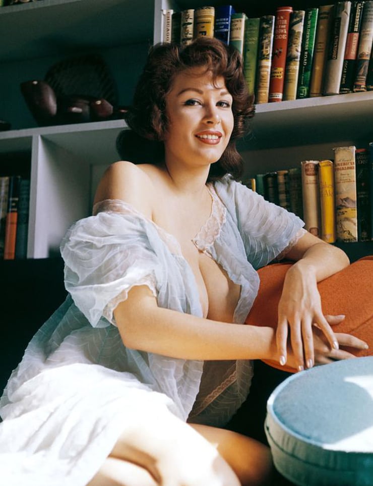 Elaine Reynolds Elaine Reynolds