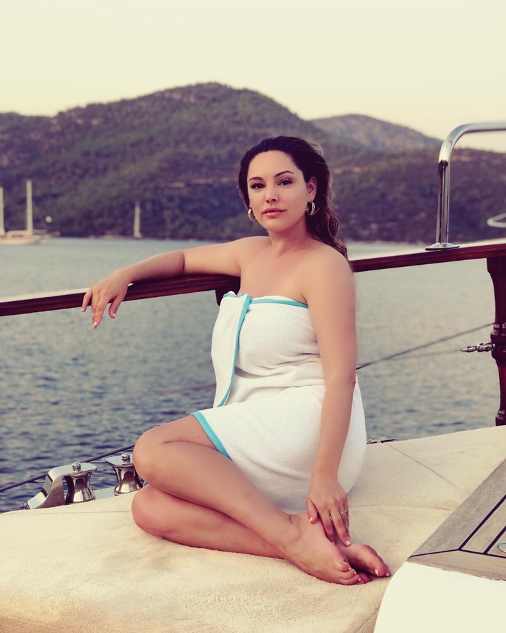 Kelly Brook