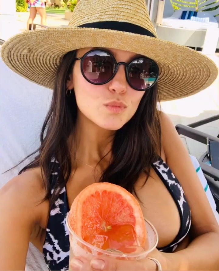 Nina Dobrev