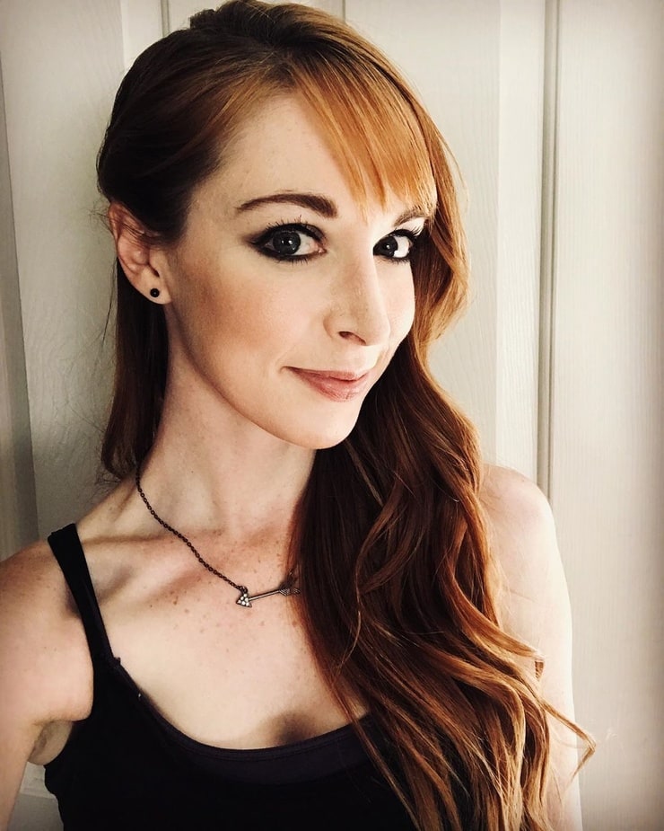 Lisa Foiles