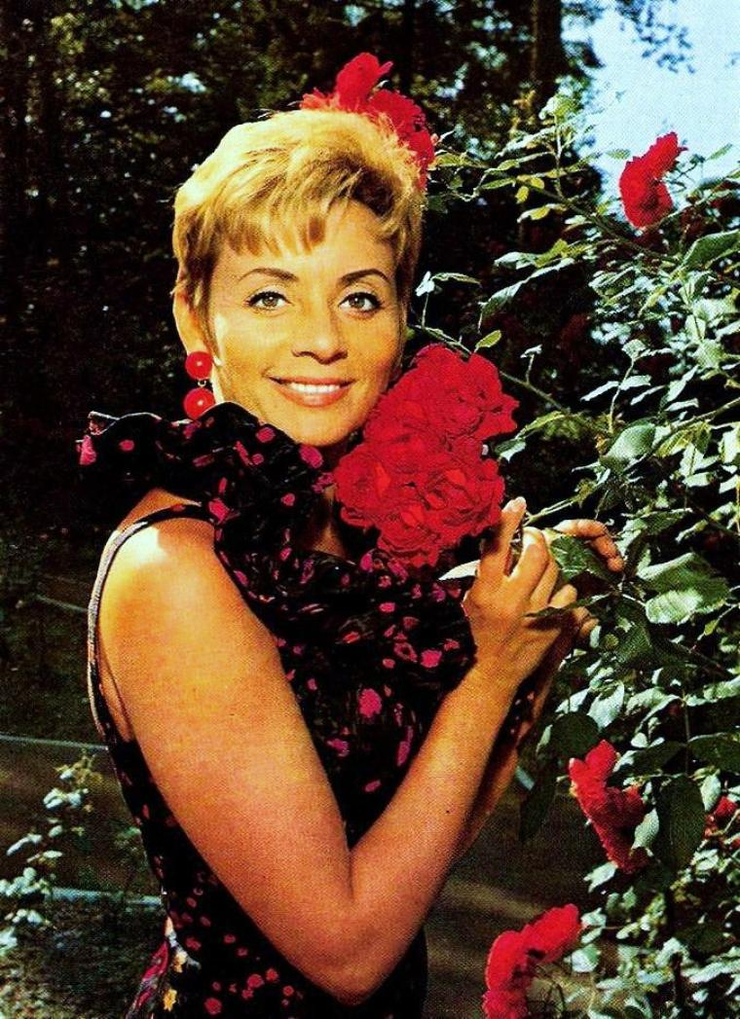 Annie Cordy