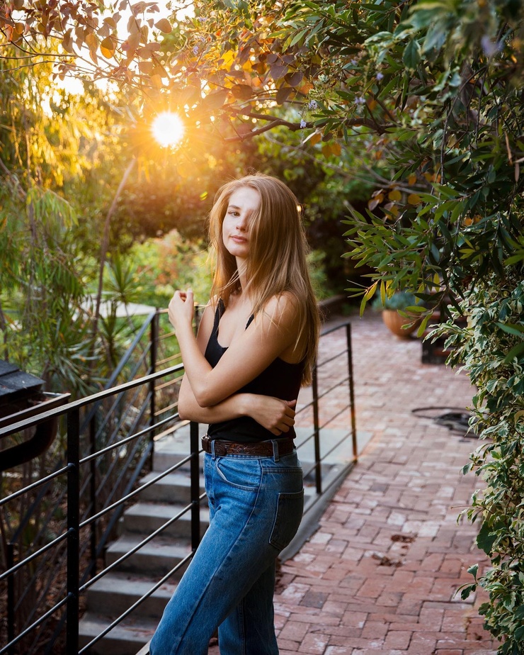 Stefanie Scott