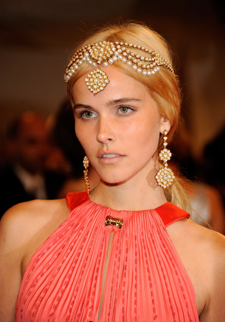 Isabel Lucas