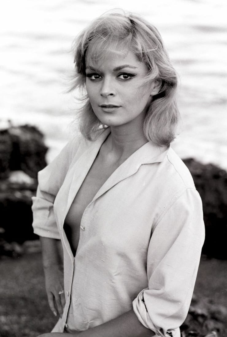 Letícia Román Letícia Román