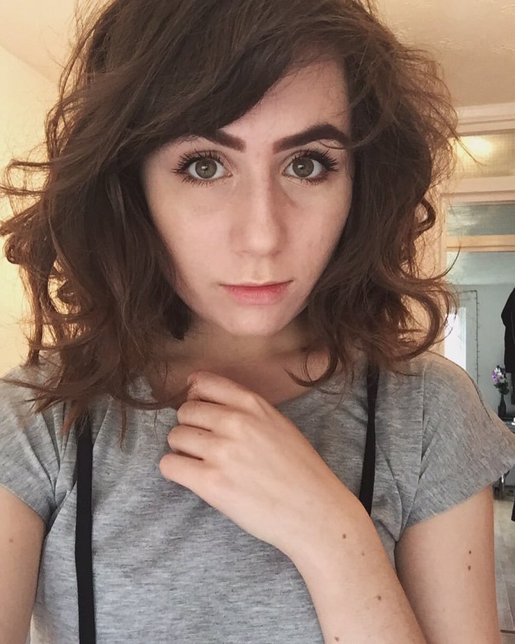 Dodie Clark