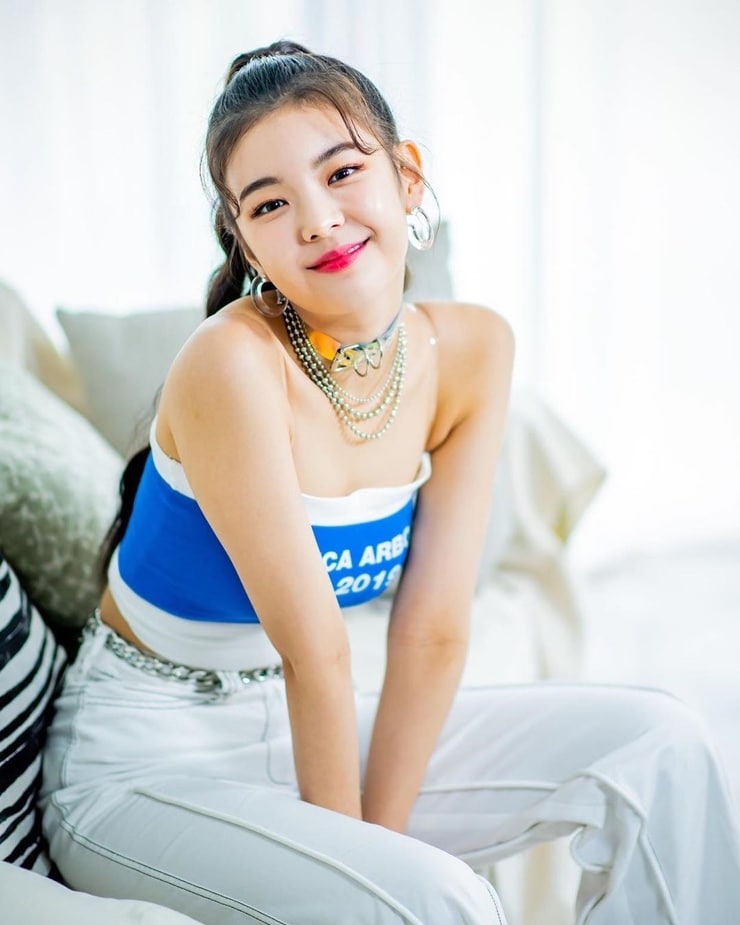 Lia (ITZY) Lia (ITZY)