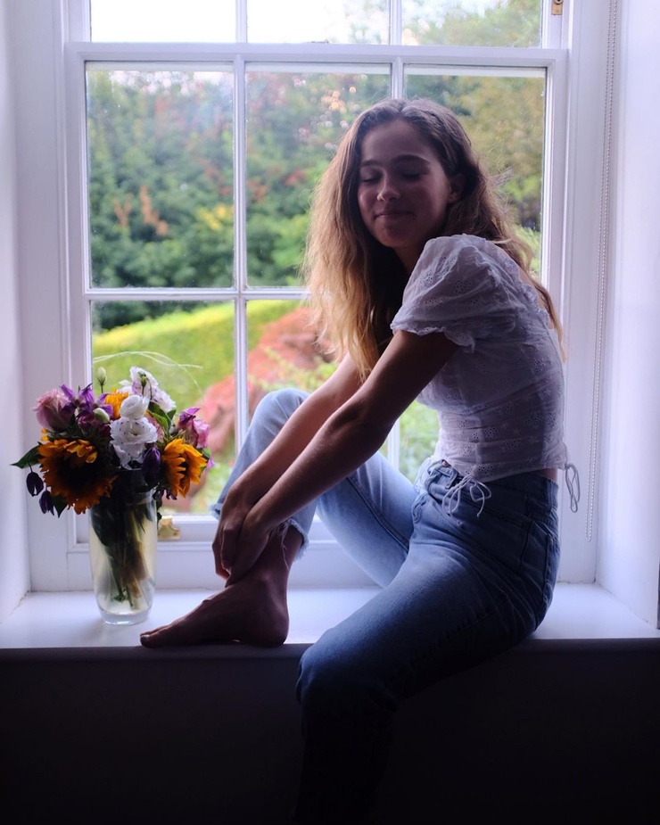 Haley Lu Richardson Haley Lu Richardson