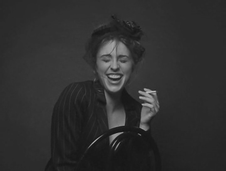Laura Bertram Laura Bertram