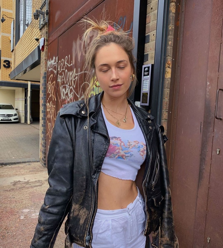 Elsie Hewitt Elsie Hewitt