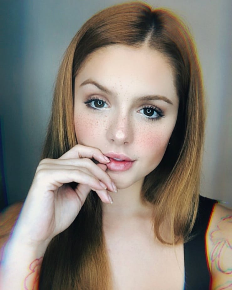 Camila Senna Camila Senna