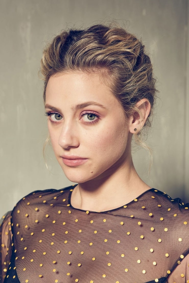 Lili Reinhart