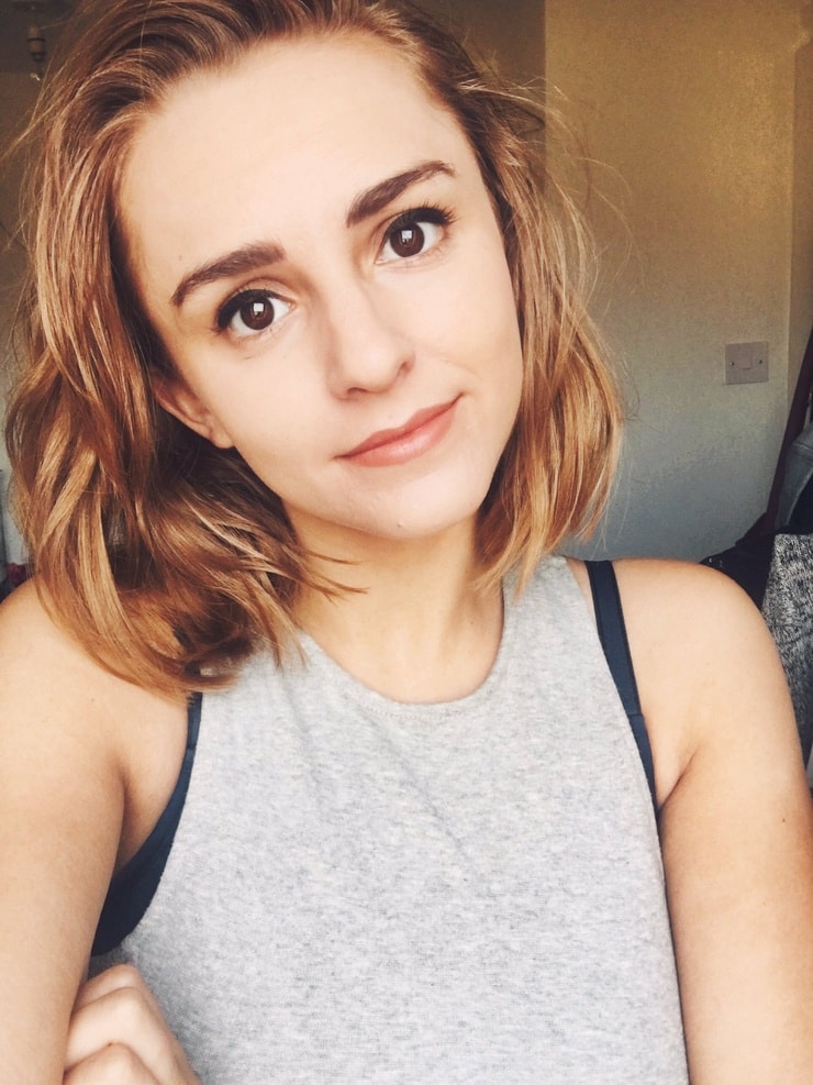 Hannah Witton Nudes