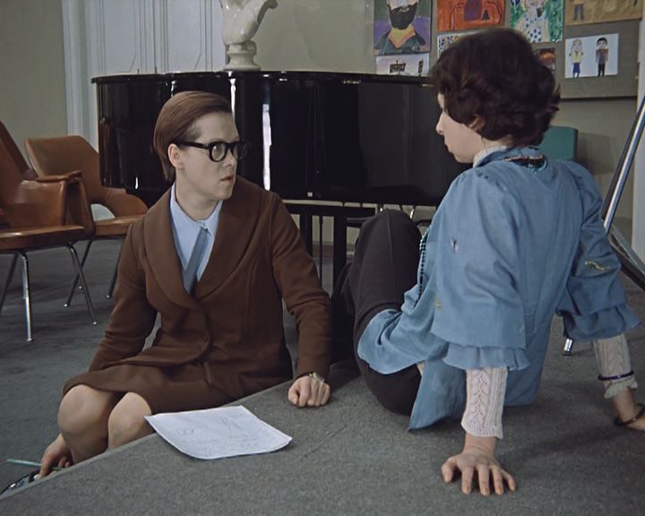 Office Romance (1977)