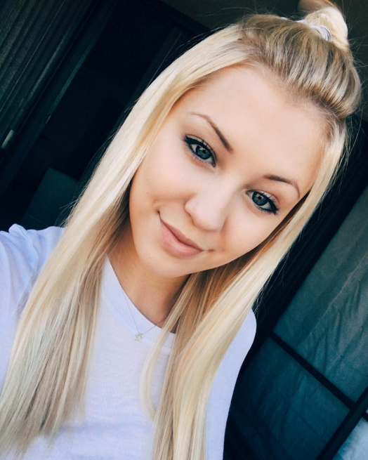 Ava Sambora