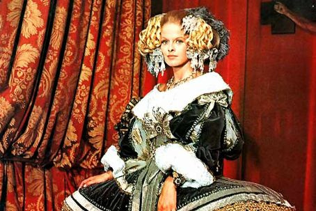 Karin Schubert