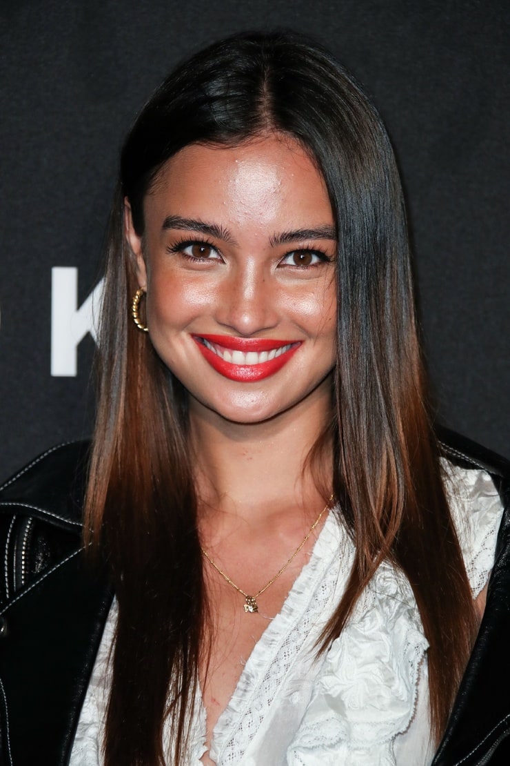 Kelsey Merritt - Learn More about the Filipina Victorias 