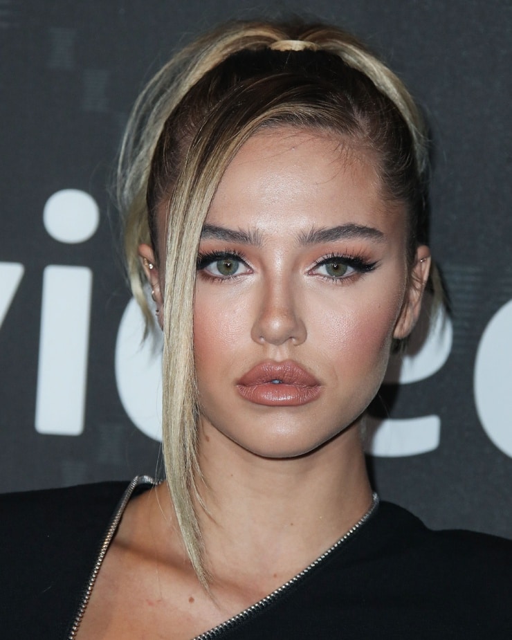 Delilah Belle Hamlin