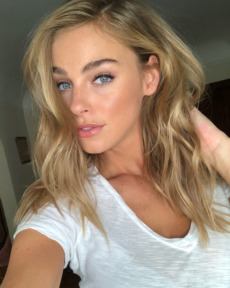 Elizabeth turner фото