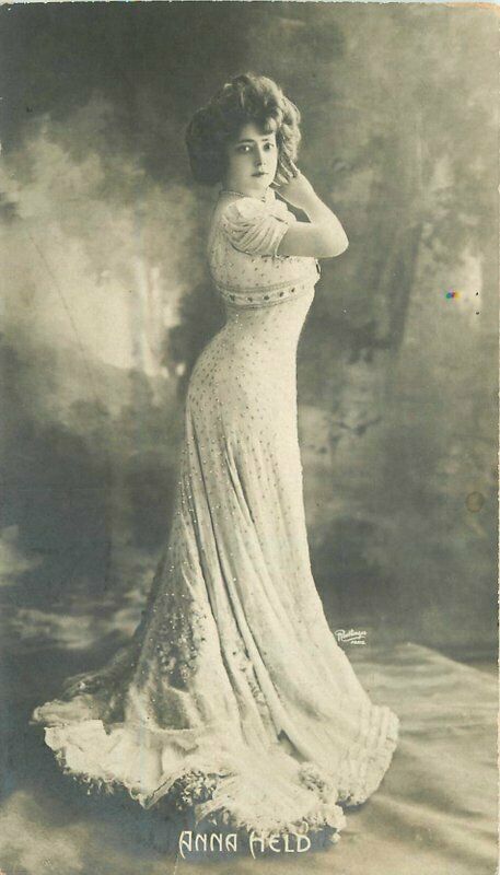 Anna Held