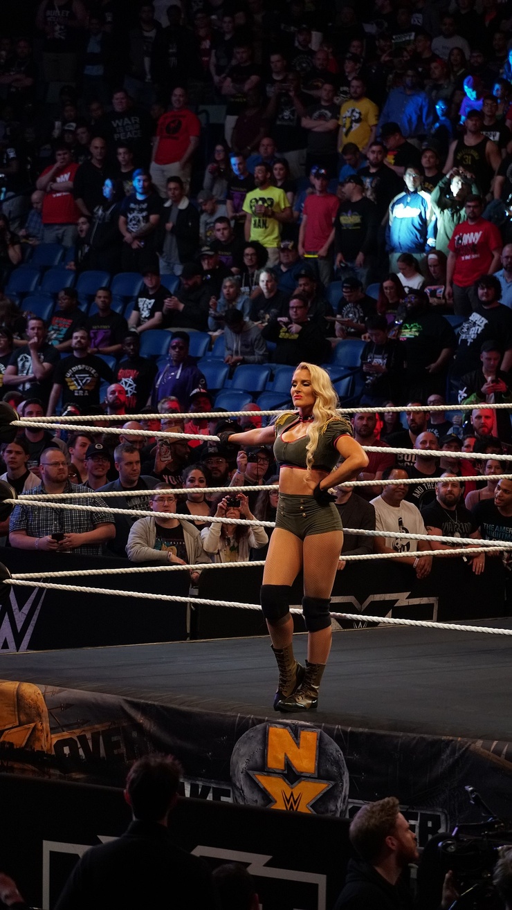 Lacey Evans