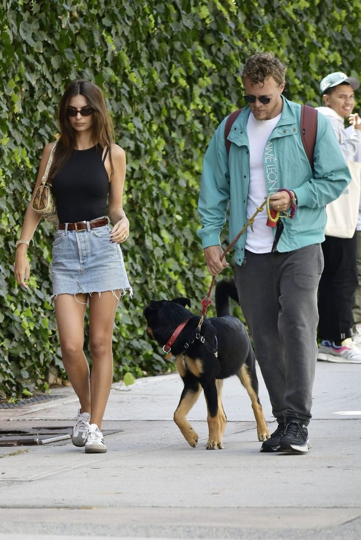 Emily Ratajkowski