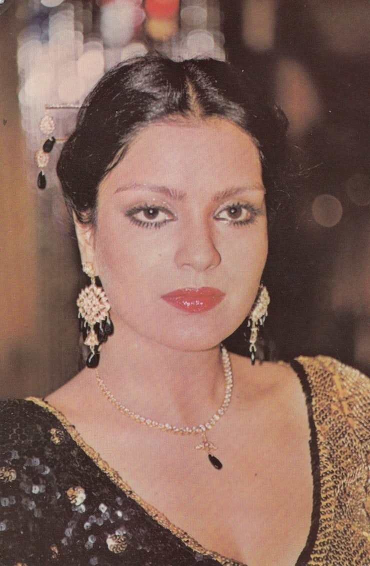 zeenat aman ki biography