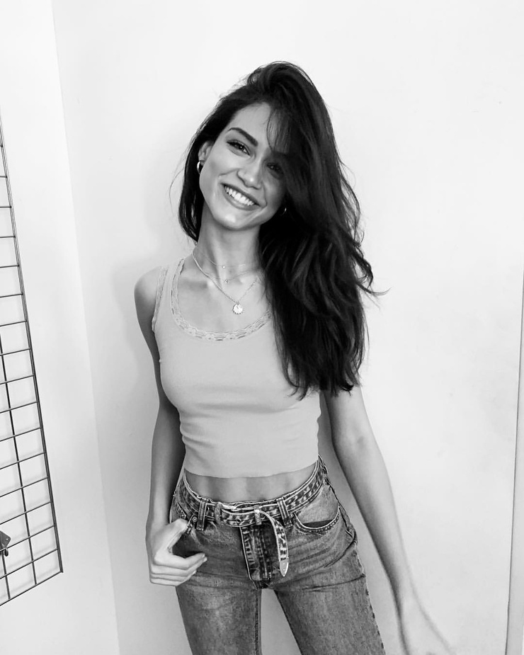 Evelyn Yanez Evelyn Yanez