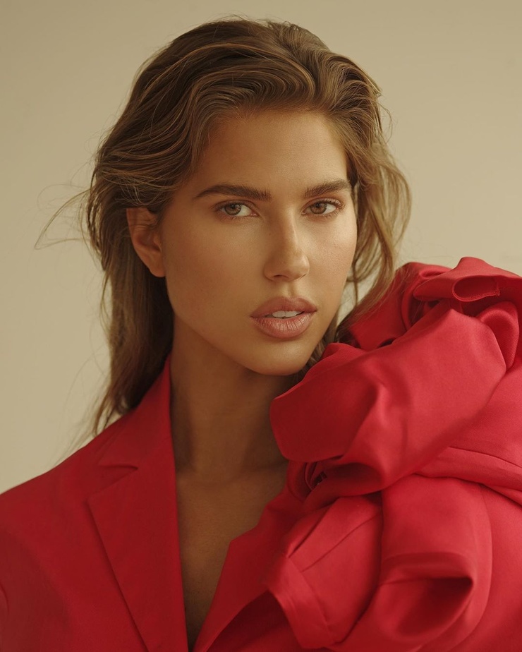 Kara Del Toro Kara Del Toro