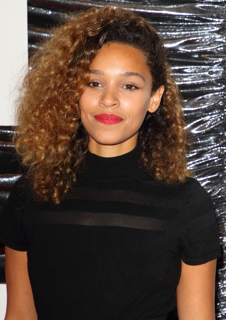 Izzy Bizu